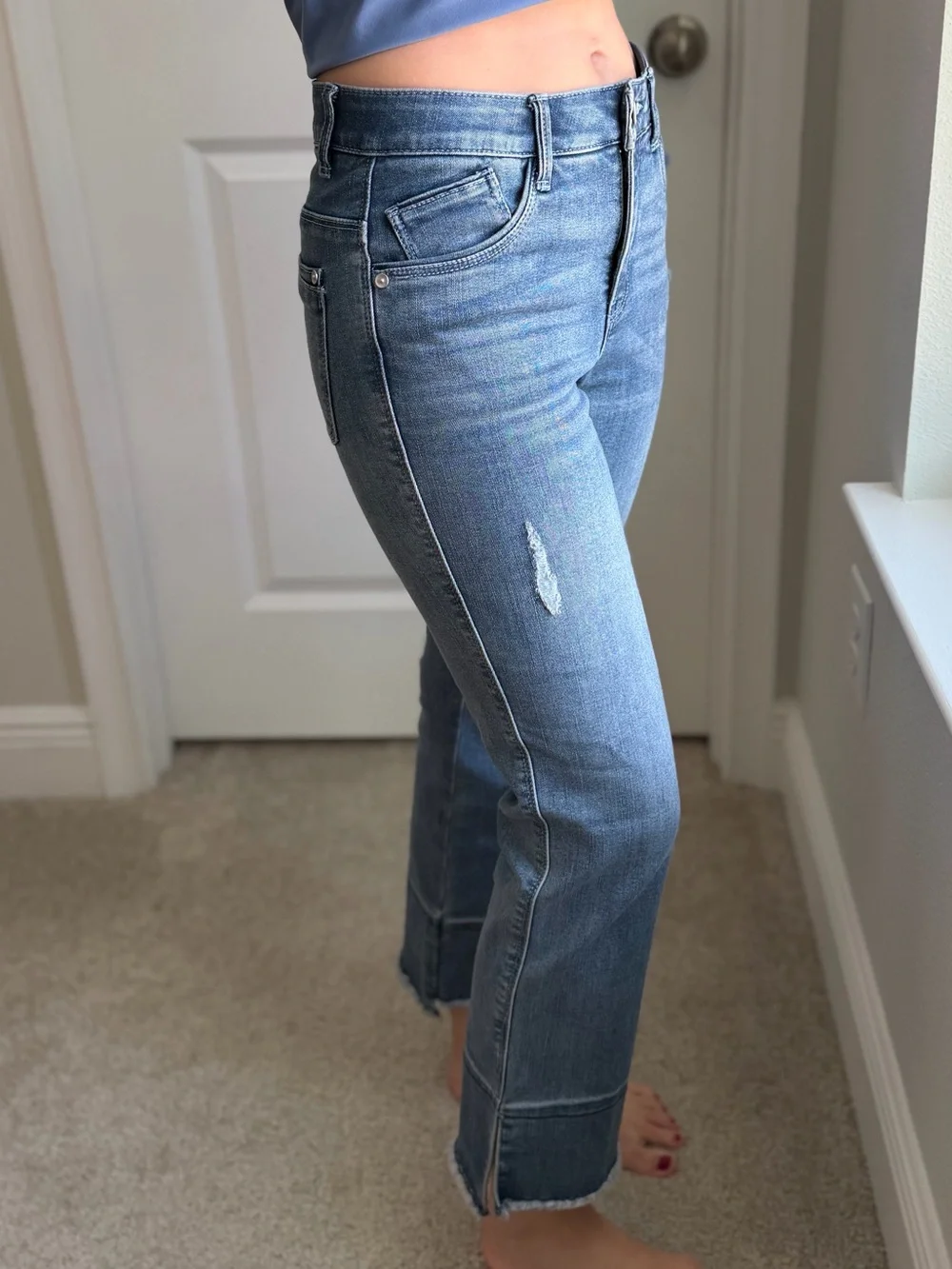 MAC & ME Straight-Leg Distressed Cuff Cropped Jeans